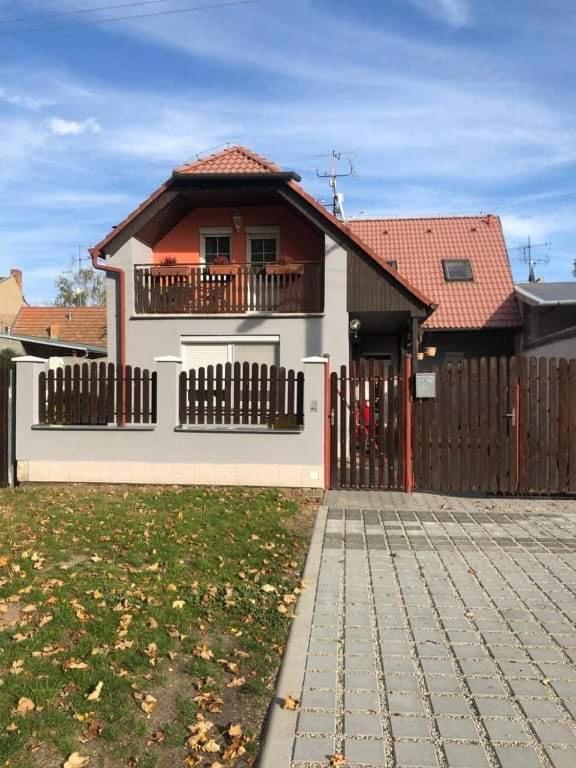 Ubytovani U Mikesa Břeclav Екстериор снимка